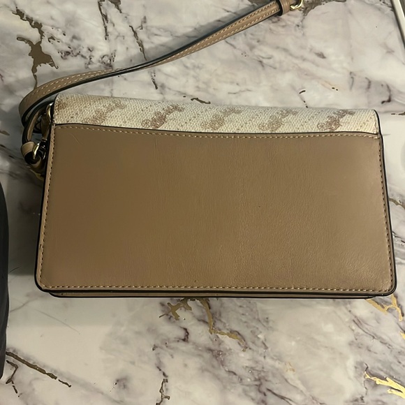 NWOT- Coach Anna Crossbody in signature cream - Picture 4 of 5